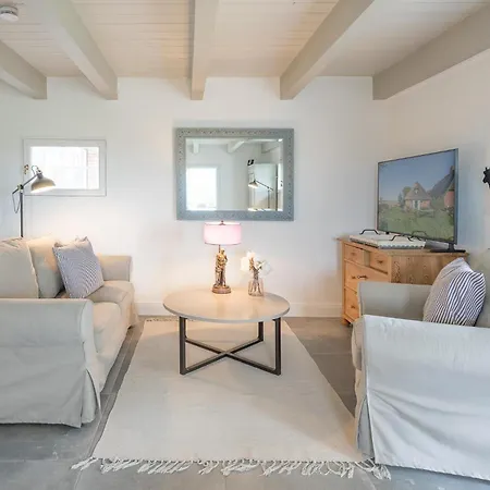 Idyllische Kleine Reetdachkate Mit Blick über Felder - Kamin, Terrasse&privatparkplatz *